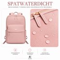 Roze rugzak, waterdicht met gouden ritsen en druppels die van de stof afglijden.