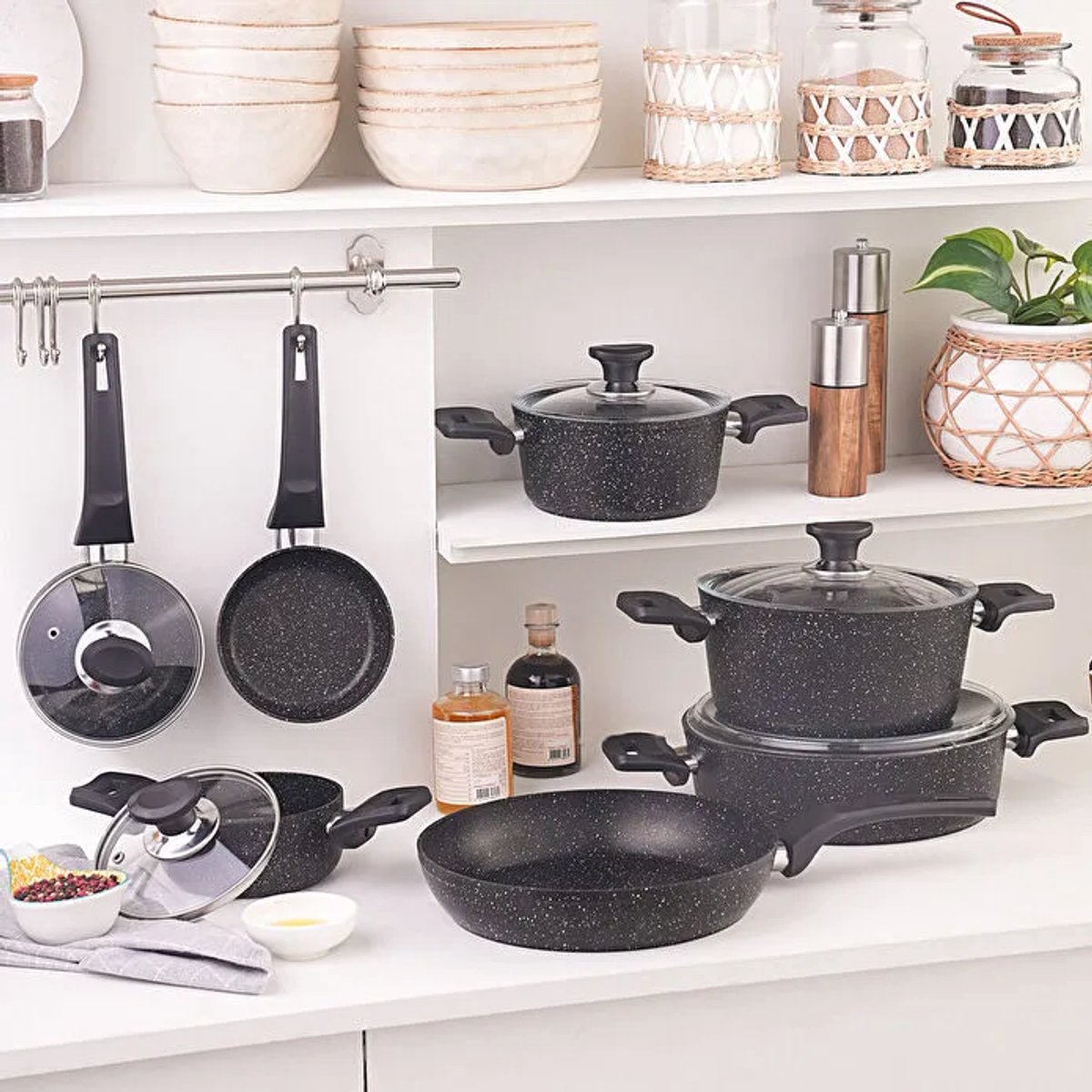 Karaca Biogranit Blacksilver V2 - Pannenset – 12-delig – Graniet Antiaanbak Pannenset – Zwart