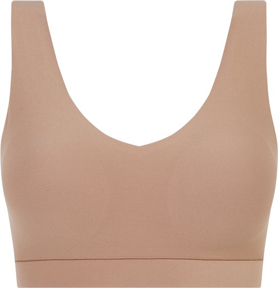 Naadloze, beige V-hals bralette met een subtiel gestructureerde band aan de onderzijde.