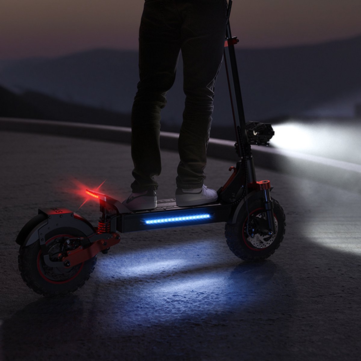 iScooter iX5S Elektrische scooter - 11-inch all-terrein luchtbanden - 60km actieradius - Maximaal laadvermogen 150 kg - Maximumsnelheid 25 km/u - zwart – foto 4