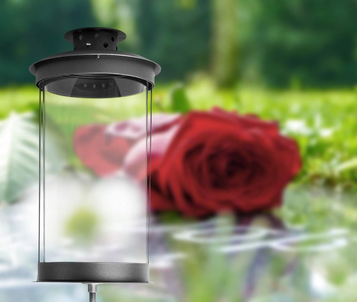 Lantaarn op stok 15cm hoog - metalen en glazen lantaarn - stabiel en duurzaam - ideaal voor op het graf - ShopVlot