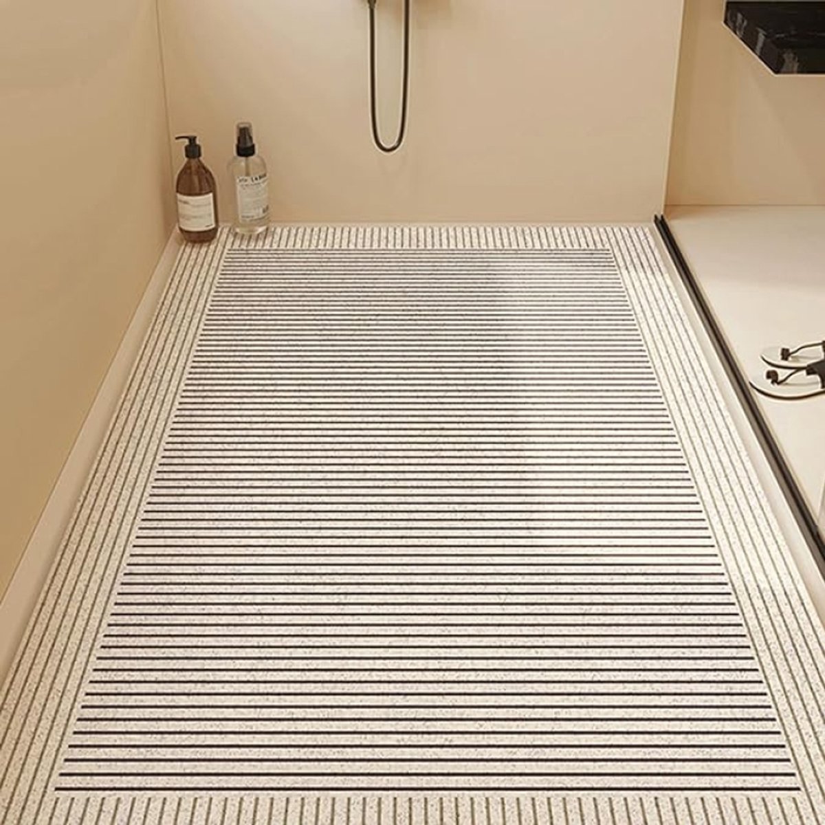 PromoHome Douchemat Antislip Modern Eenvoudig Sneldrogend Luffa Met Afvoergat PVC Douchemat Lijn 50 x 80 Cm