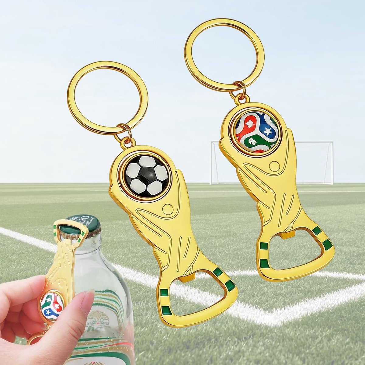 Flesopener sleutelhanger 2 stuks - Voetbaltrofee design - Aluminiumlegering - Praktische opener voor voetbalfans - ShopVlot