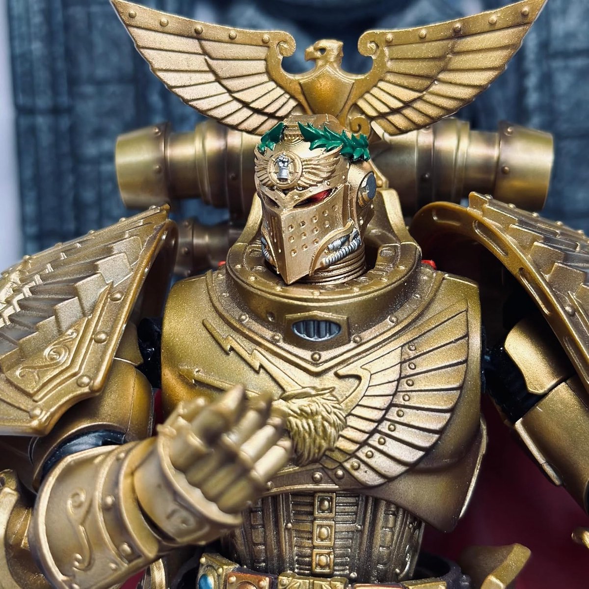 Warhammer Helm Onderdelen 02 - Imperial Fists Rogal Dorn - Soft PVC Rubber - Voor 1:18 schaal figuren - ShopVlot