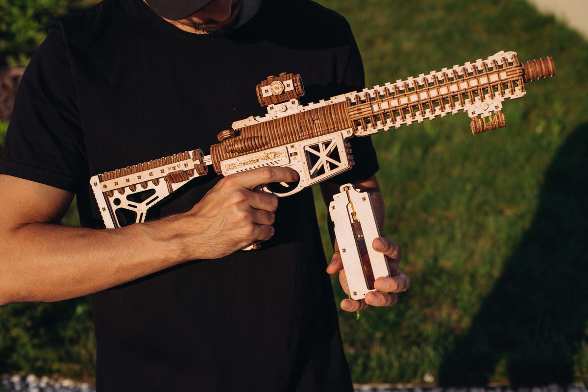 Wood Trick – Modelbouw 3D houten puzzel – Aanvalsgeweer - Assault Gun AR-T (WDTK057) – 496 stuks - Geen lijm noch verf nodig! — afbeelding 14