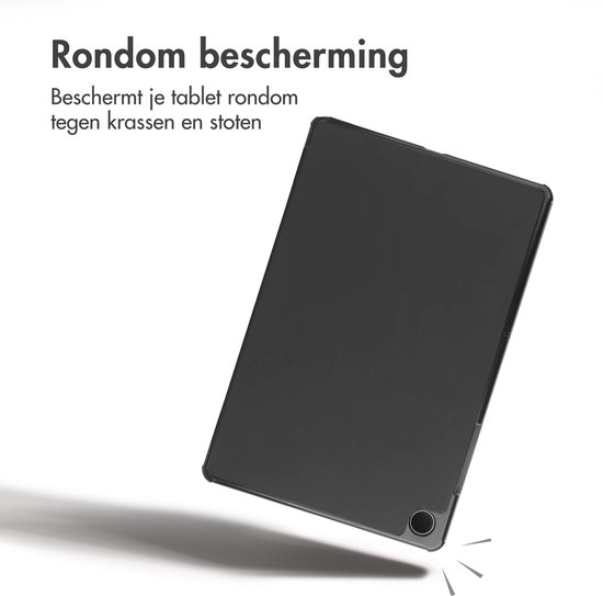 Coque de tablette noire avec fermeture trifold, montrant le dos d'une tablette.
