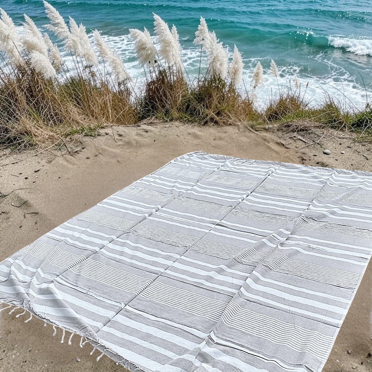 Lindian style - XL strandlaken - Groot strandkleed - Beige wit gestreept - Streep stranddoek - Polyester/katoen