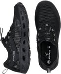 Zwarte mesh Atlantis waterschoenen met snelsluiting, van bovenaf gezien.