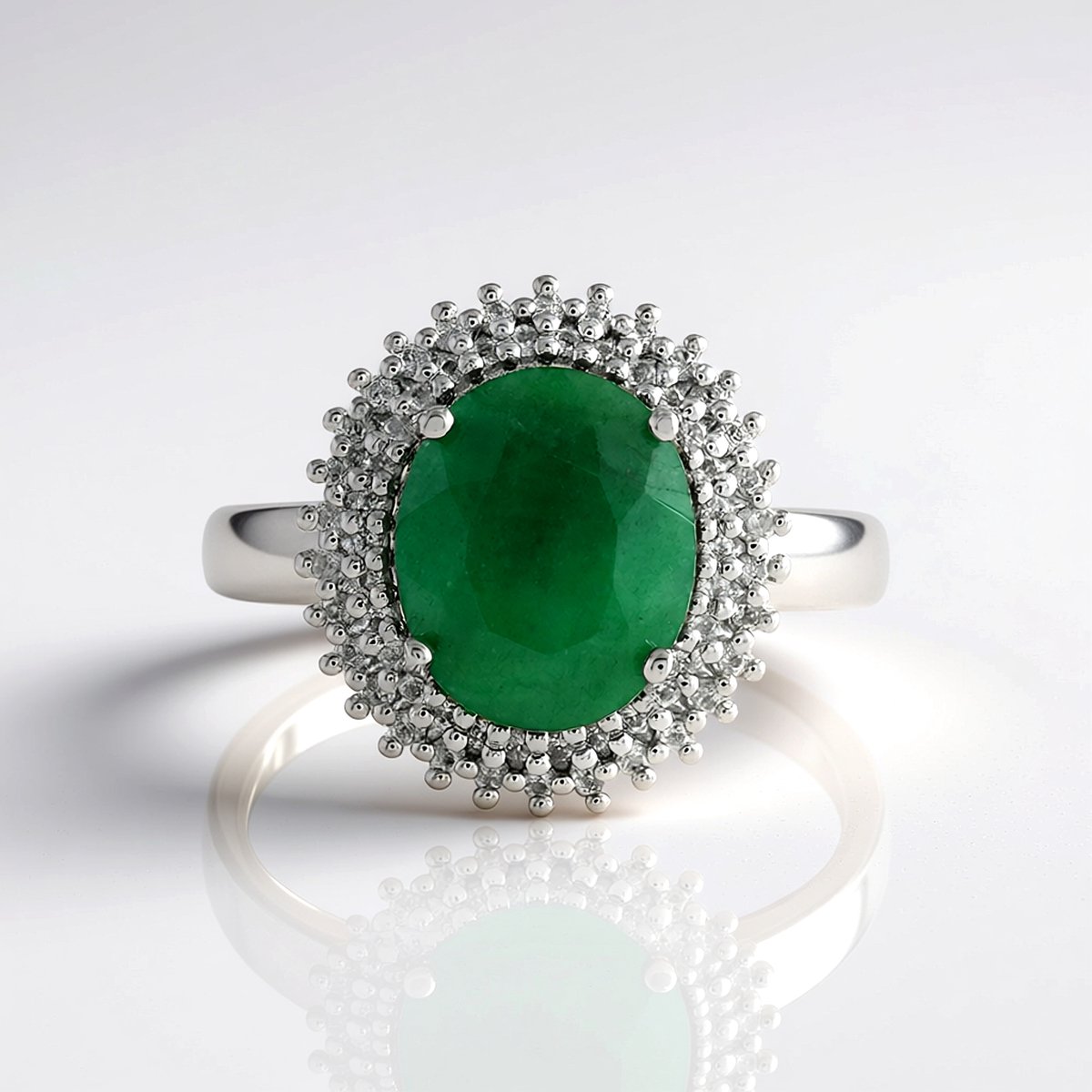Cavill - Zilveren Ring met 2,61 ct Smaragdkleurige Ovale Beryl uit India - 925 Sterling Zilver met 0,26 ct Witte Topaas - Elegant Sieraad als Cadeau