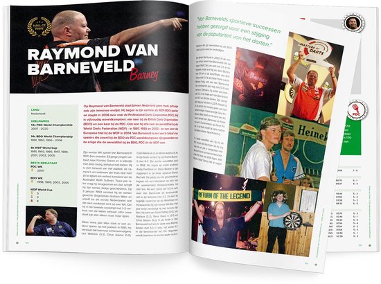 Raymond van Barneveld in oranje shirt met "Barney" op de rug, met trofeeën.