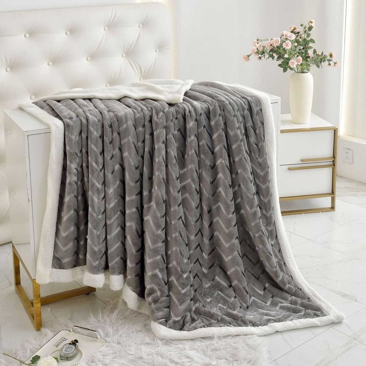 Pluizige Fleece Deken - Donkergrijs - 150 x 200 cm - Ultra Zachte Plaid voor Bed en Bank - Voor Binnengebruik