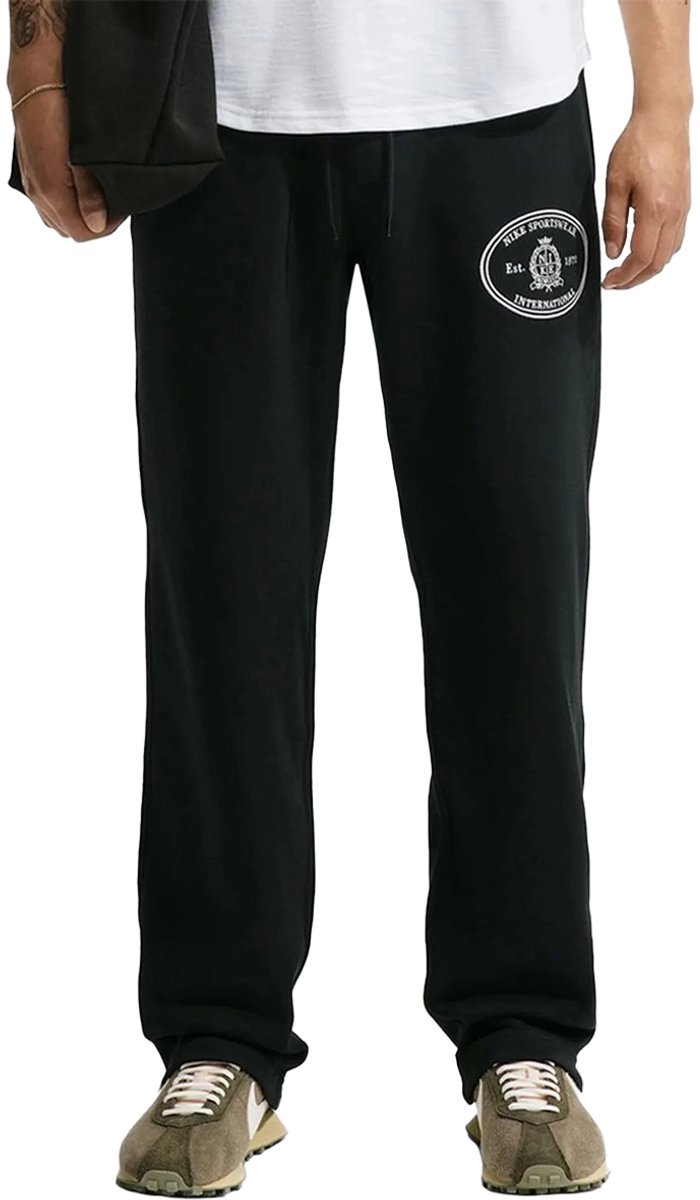 Nike club bb oh ncc broek in de kleur . Zwart