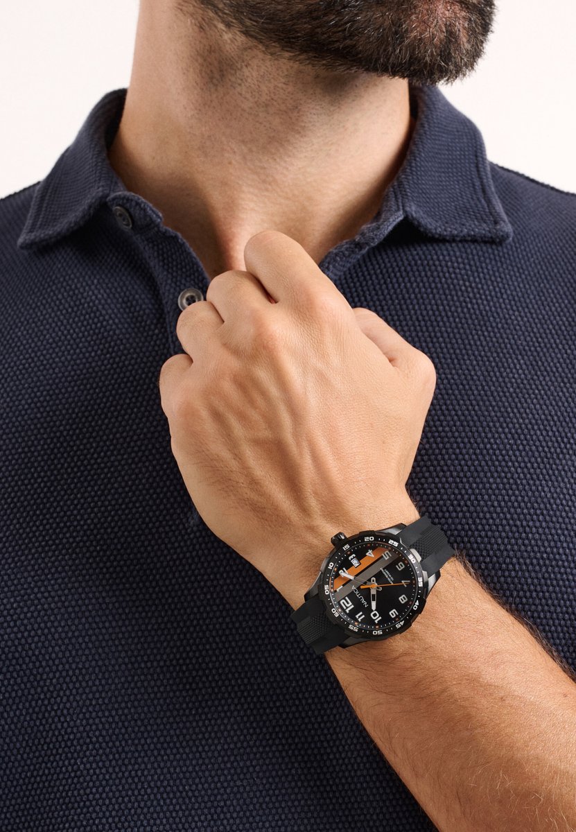 Nautica Nst Quartz Analoog Horloge Zwart Kast: 100% Roestvrij Staal | Armband: 100% Siliconen 44 mm NAPNSS606, NAPNSS607, NAPNSS608