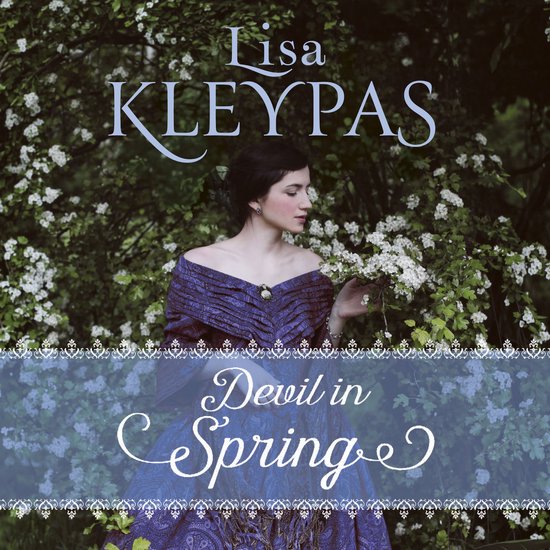 Une femme en robe violette à volants avec une broche, entourée de fleurs blanches. Le texte 'Lisa KLEYPAS Devil in Spring' est en lettres décoratives.