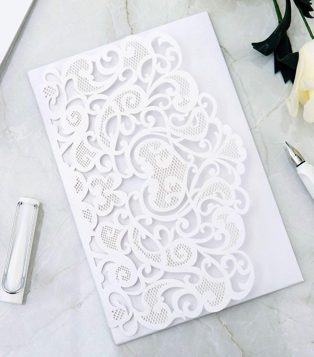 Elegante Trouwinvitation Kaarten met Laser Cut Bloemenontwerp voor Bruiloften, Verlovingsfeesten en Bruidsshower
