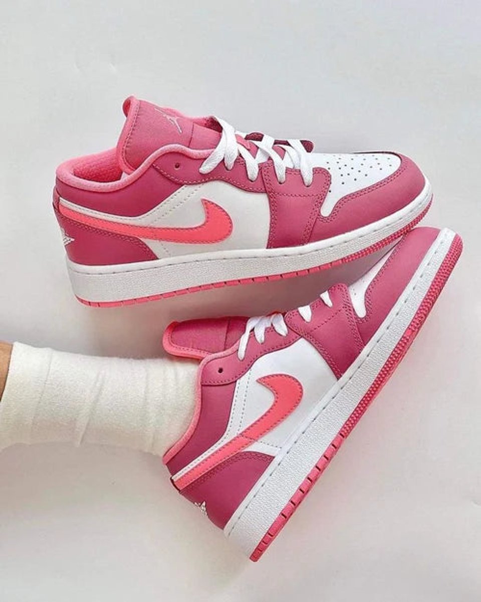 Jordan 1 Low Desert Berry (GS)
