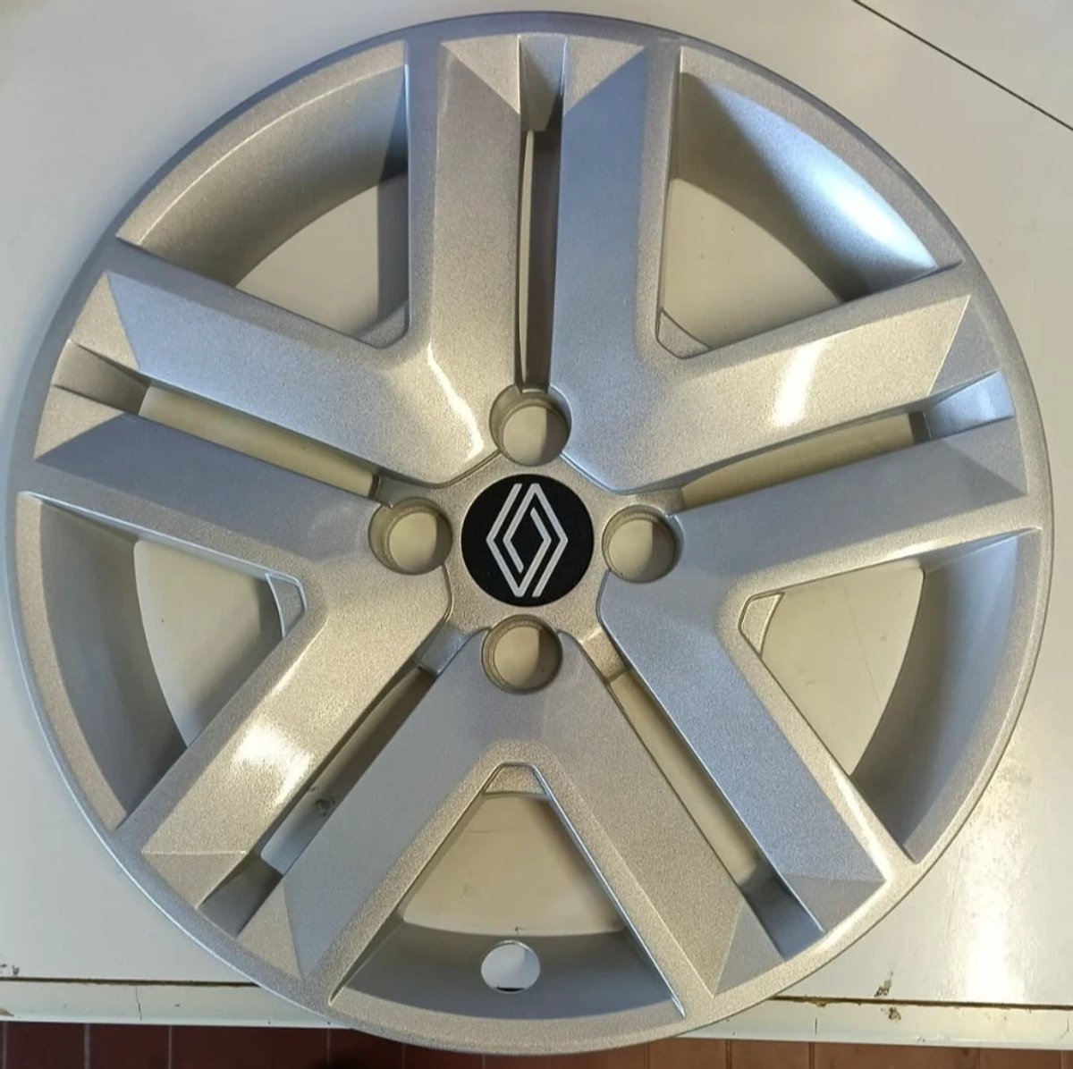 SET VAN 4 WIELKASTEN VOOR RENAULT CLIO/MEGANE/KANGOO MET 16" VELGEN