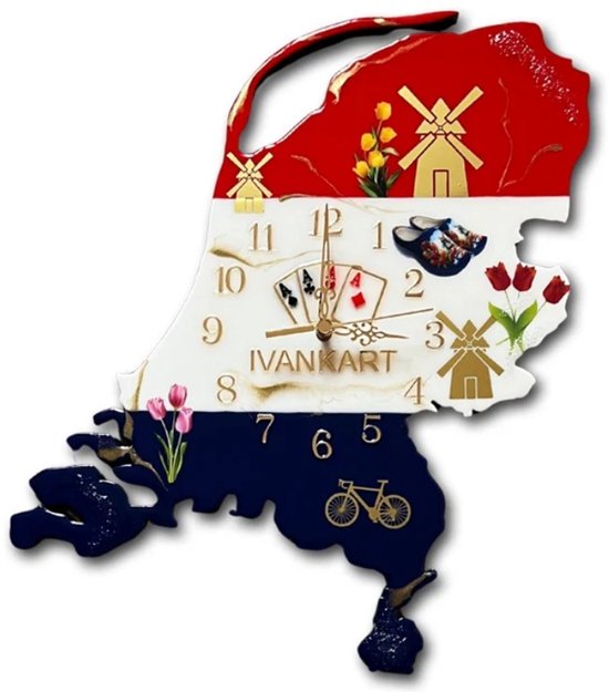 Wandklok in de vorm van Nederland, met Nederlandse vlagkleuren, molens, tulpen, klompen en fiets.