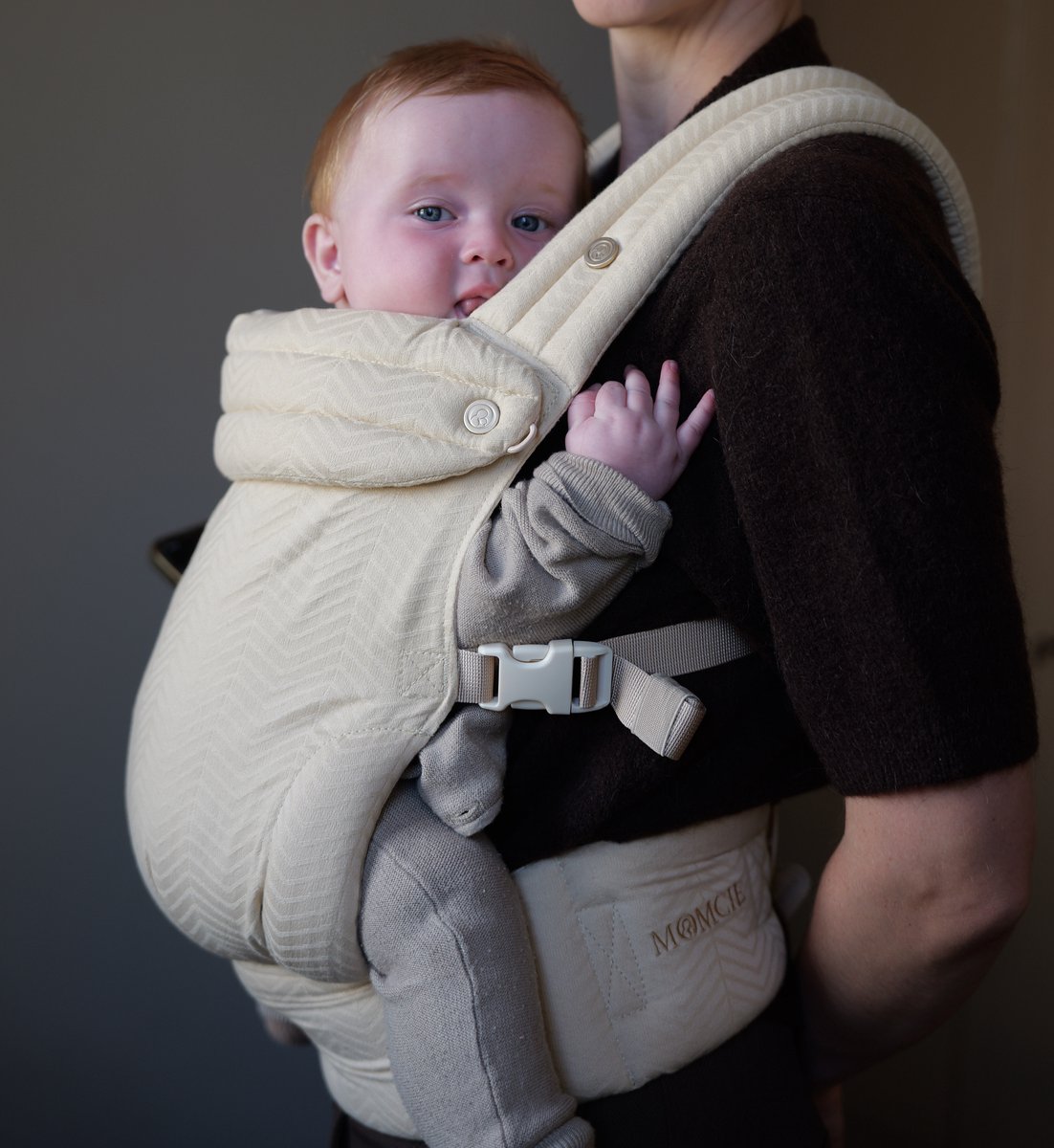 MOMCIE Cocoon Draagzak Sand – Ergonomische draagzak – 3,2 tot 20 kg