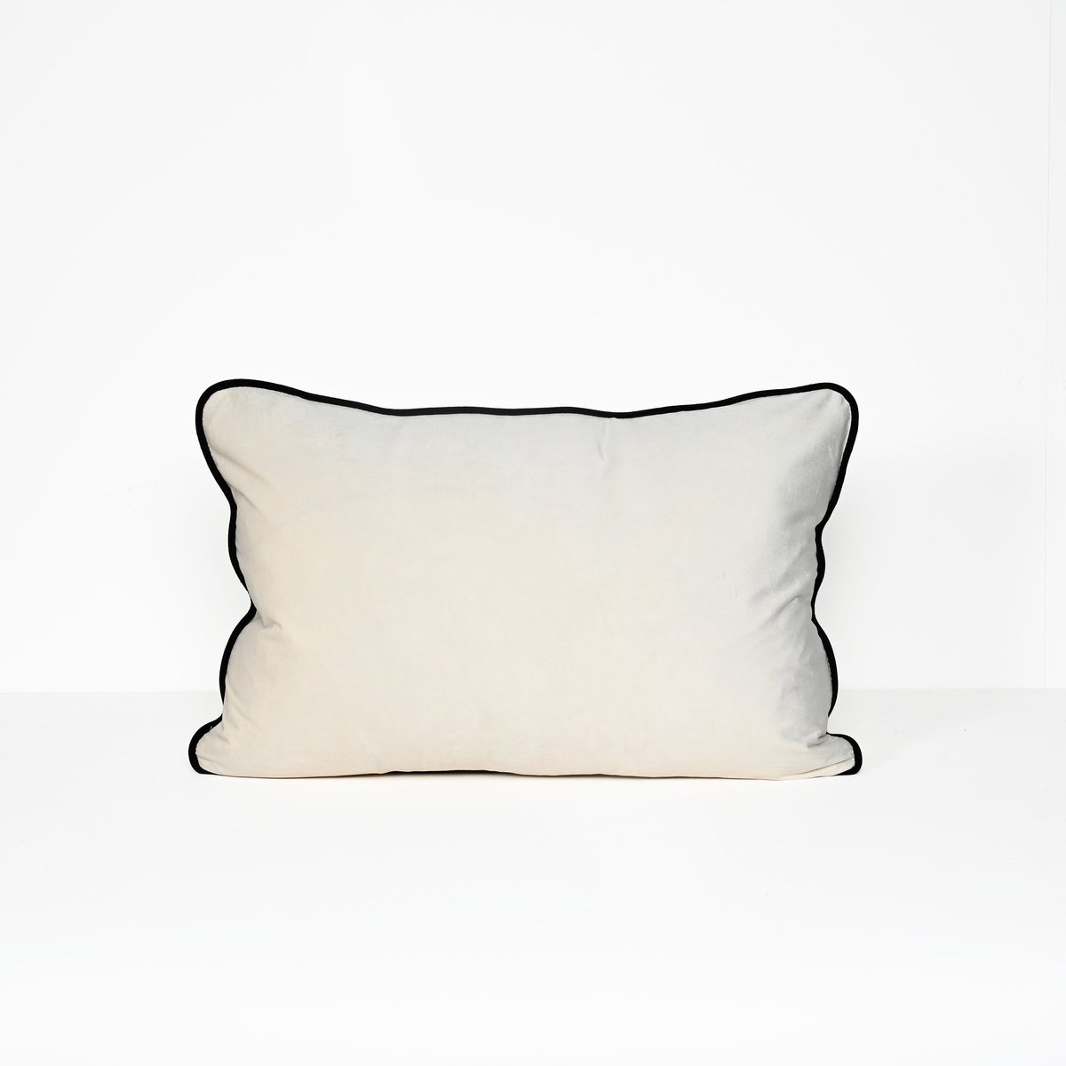 Darcy & Duke Ivory - Velours sierkussen - 40 x 60