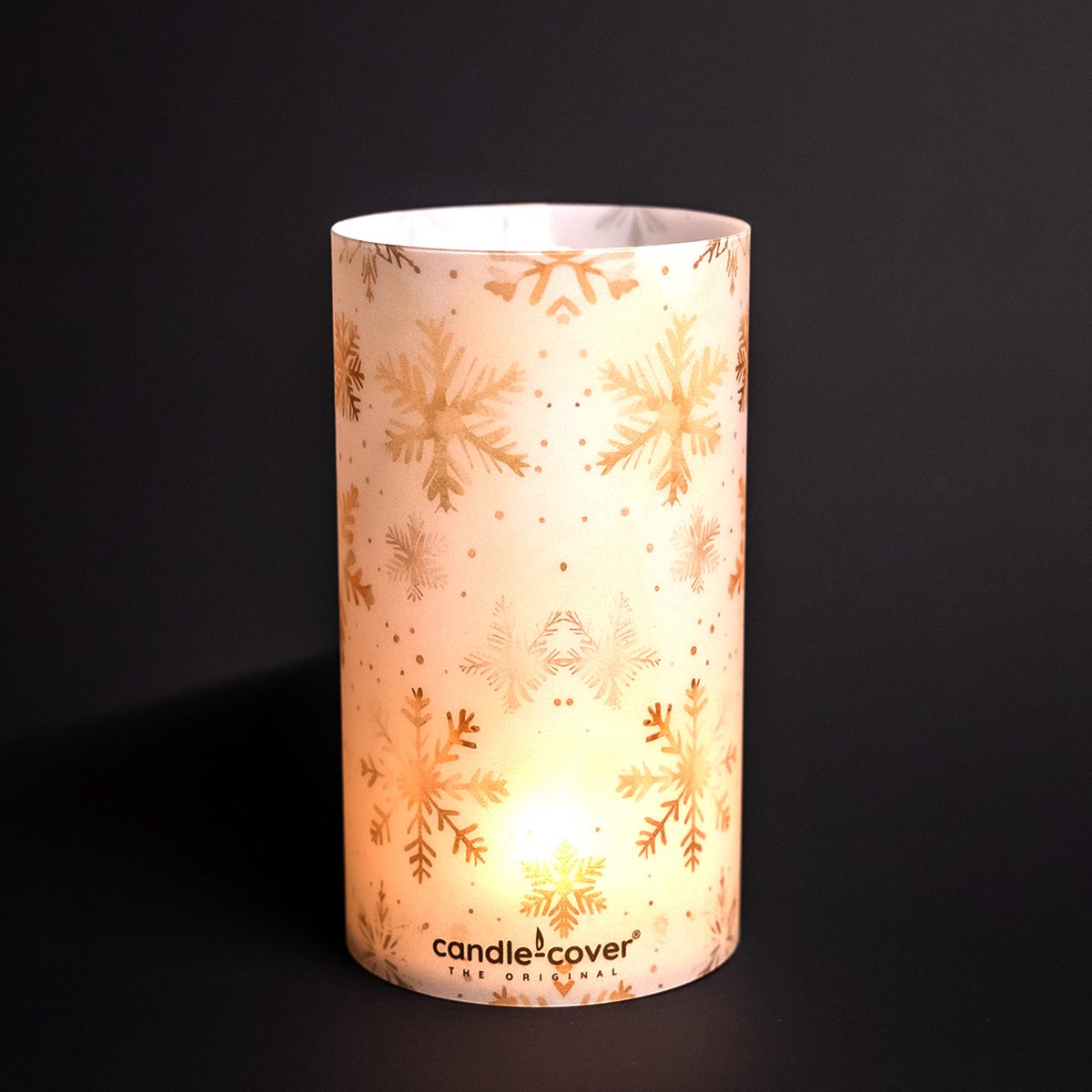 Candle-Cover - Kerst en Winter - Golden Snowflakes - trendy omhulsel voor (oplaadbaar) theelicht en waxinelicht - windlicht - 9 cm rond - 16 cm hoog
