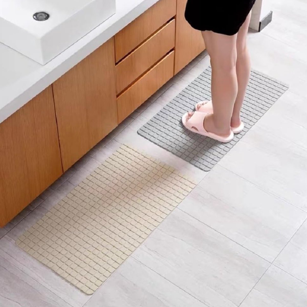 REDOM Badmat 40 x 70 cm – Antislip Badmat met Zuignappen – Wasbare Douchemat – Comfortabel & Waterbestendig – Badkamer Mat – Duurzaam Plastic – Donkergrijs