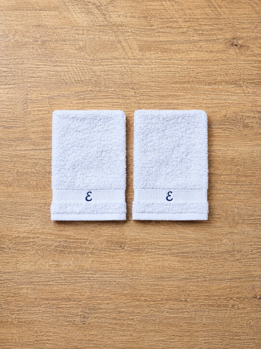 Gepersonaliseerde set van 2 washandjes wit met initialen geborduurd
