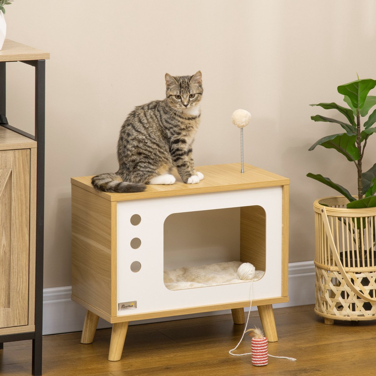 MEUNIQ kattenhuis in TV-design 50 x 28 x 43 cm met kussen en speelbal, kattenkorf van spaanplaat, ook te gebruiken als bijzettafel of nachtkastje, beige