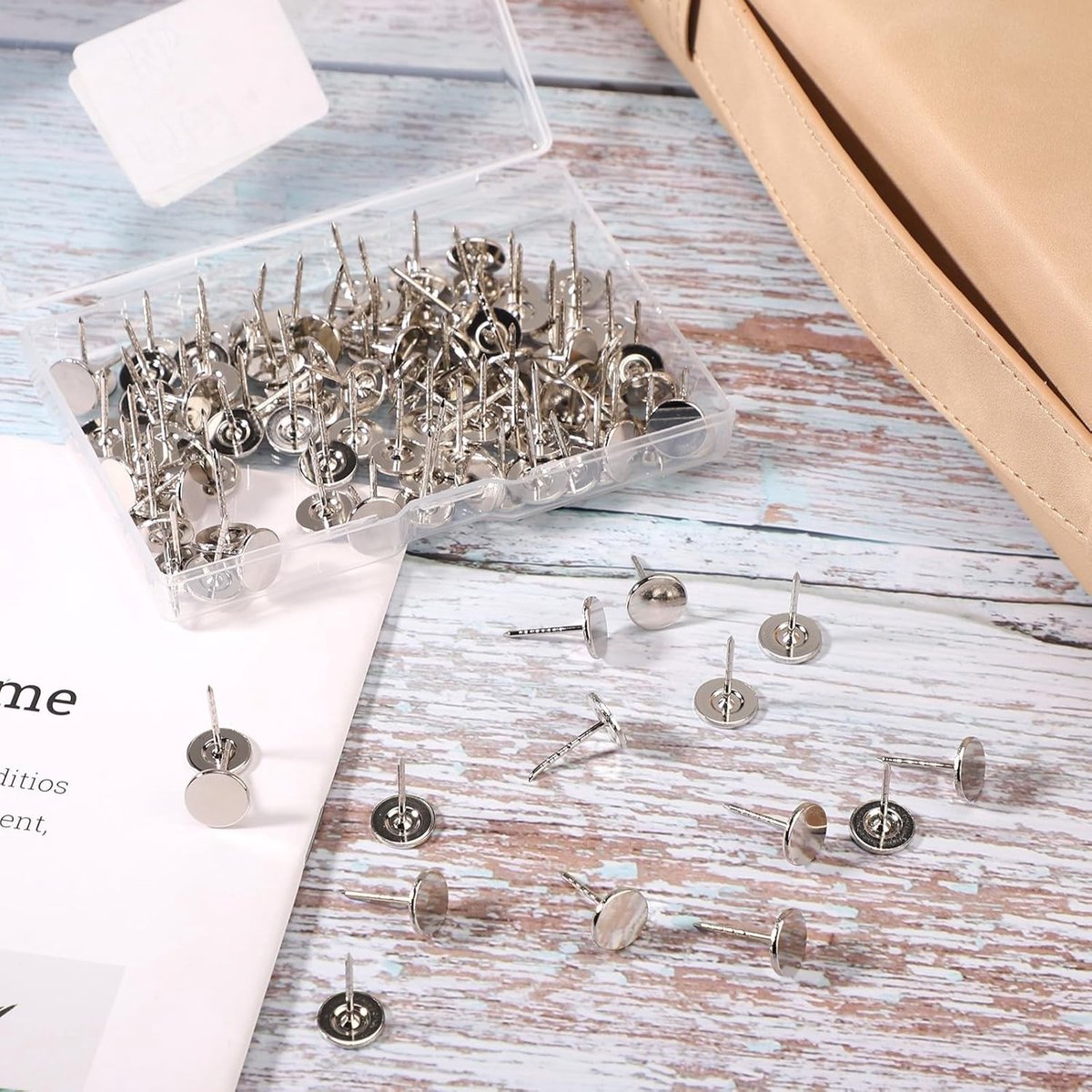 Decoratieve Duimspijkers voor Meubels - 100 Stuks Zware Platte Spijkers voor Hout en Stof - Ideaal voor DIY Projecten en Kantoorinrichting