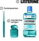 Stappen voor mondverzorging: tandenpoetsen met tandenborstel, interdentale reiniging met floss en Listerine Cool Mint.