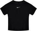 Zwarte Nike crop top met korte mouwen en klein wit Nike logo op de borst.
