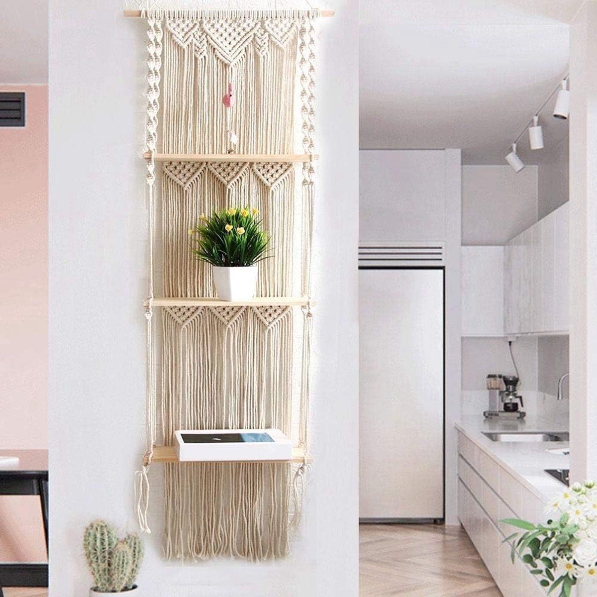 Handgemaakte Boho Macramé Wandplank met 3 Niveaus, Woven Kwastjes en Houten Organiser voor Thuisdecoratie en Kledinghangers (140x50cm)