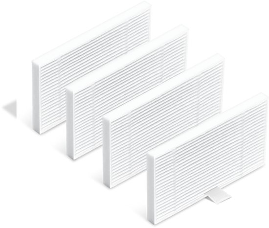 Quatre filtres HEPA blancs, rectangulaires et lavables pour aspirateurs robots, alignés avec des ombres.