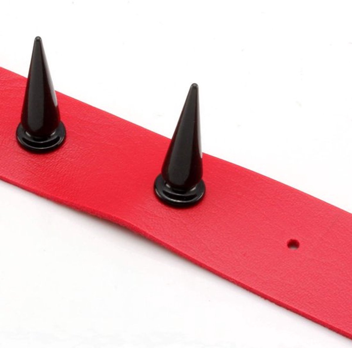 Choker met Klinknagels - PU-Leren Choker - Verstelbare Riem - Comfortabel Materiaal - Geschikt voor Feestelijke Gelegenheden - Halsband