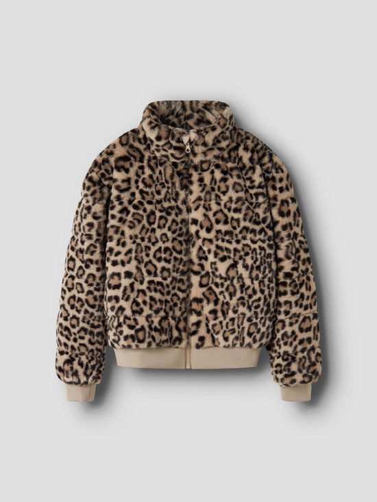 Bruin met zwart luipaardprint bomberjack van imitatiebont, met beige gebreide boorden en hoge kraag.