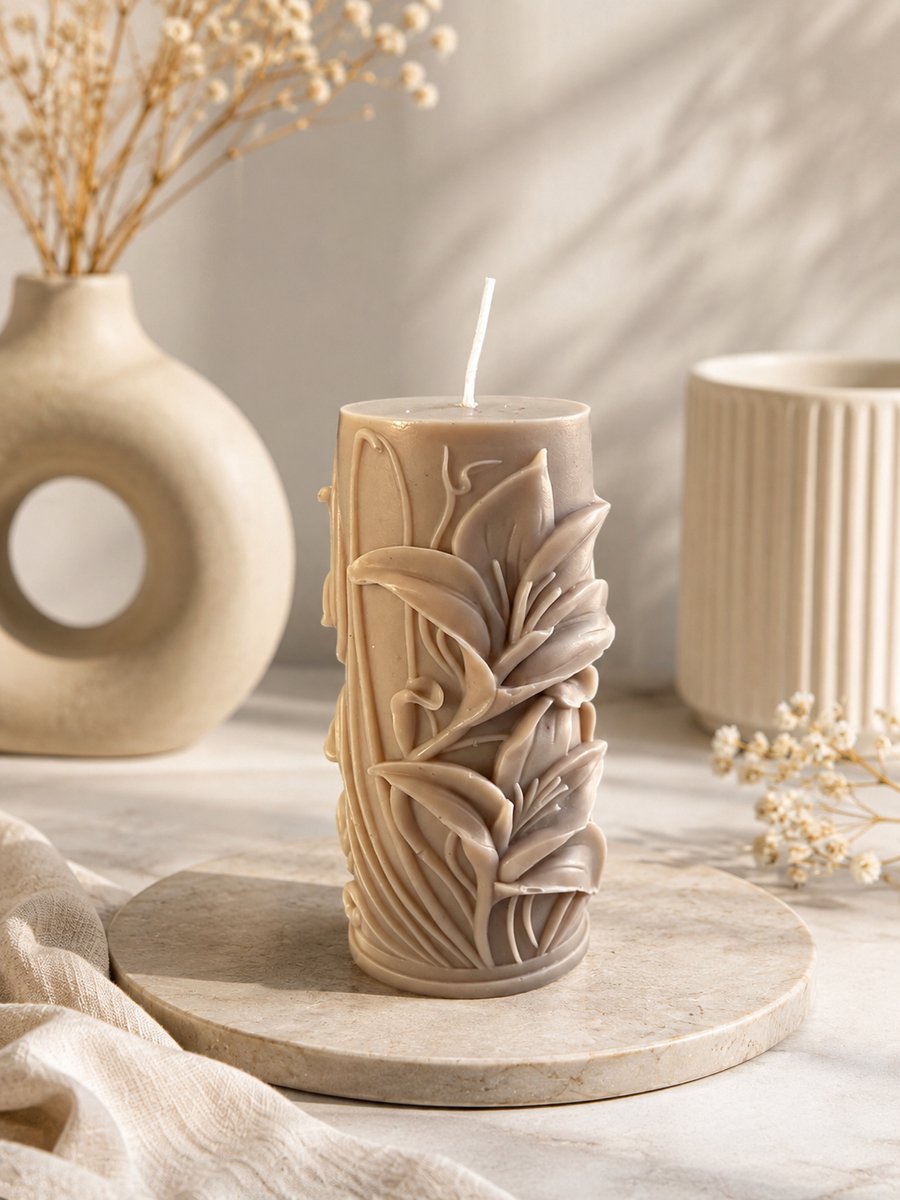 Bloemenkaars – Geurige Verrassingskaars | Decoratieve Handgemaakte Kaars in Beige