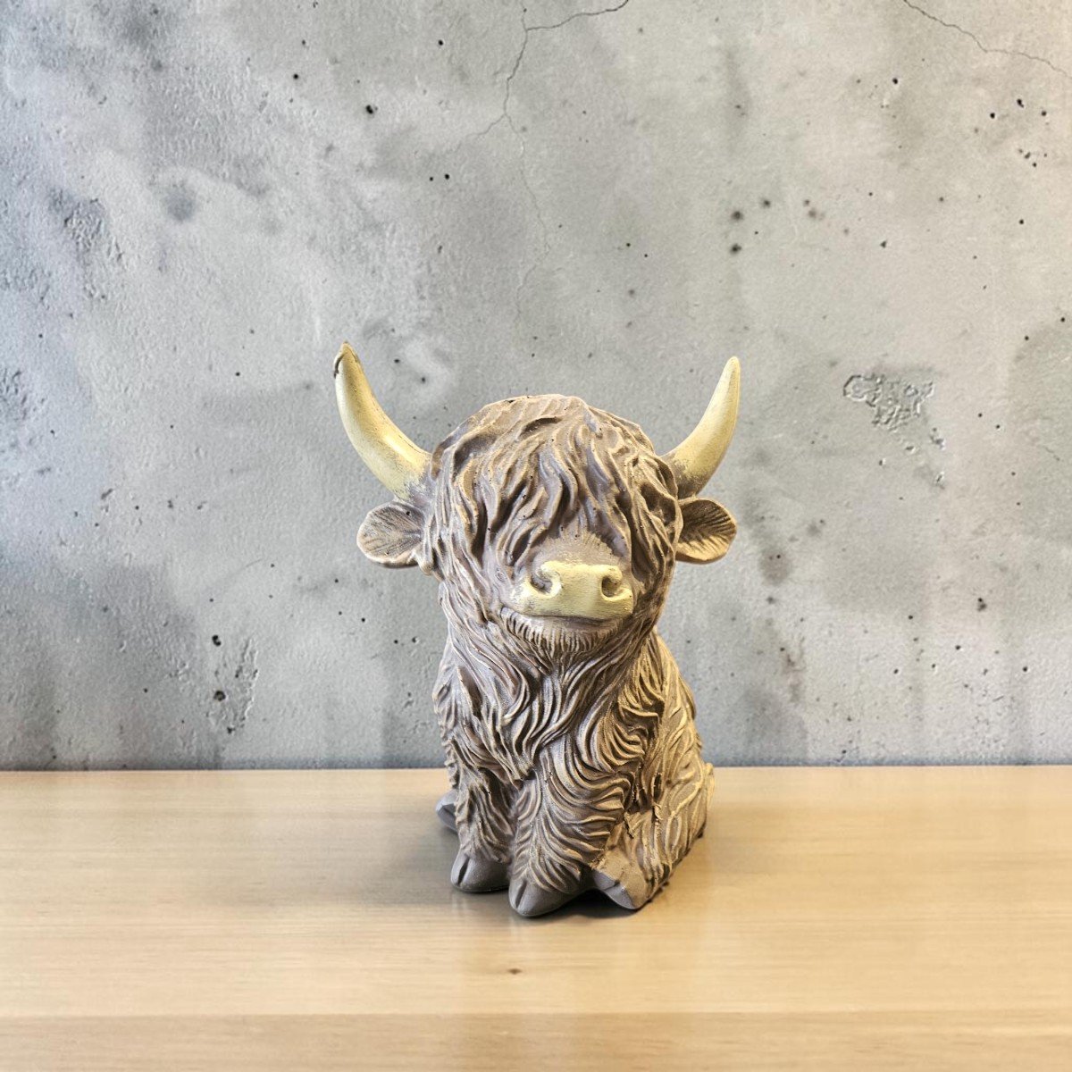 Countryfield Schotse Hooglander Beeld 19 cm – Highland Cow – Koe Beeld – Polystone – Bruintinten – Landelijke Woondecoratie – Cadeau voor Koeienliefhebber