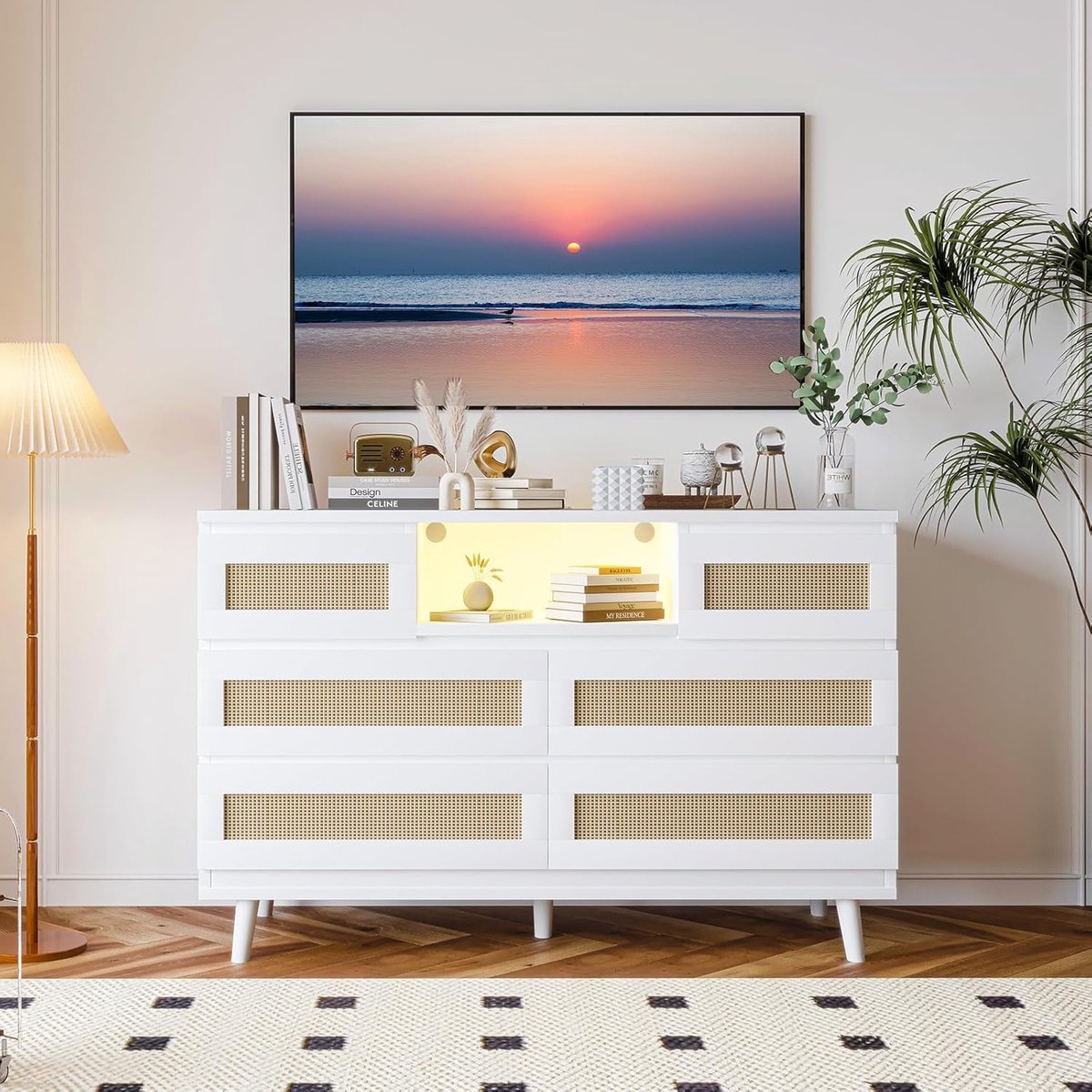 Witte Ladekast met Rotan Design - 6 Laden & Open Vak - Inclusief LED-verlichting en Oplaadstation - Boho Stijl - Smal Design (33,5 cm Diep) - 120 cm Breed