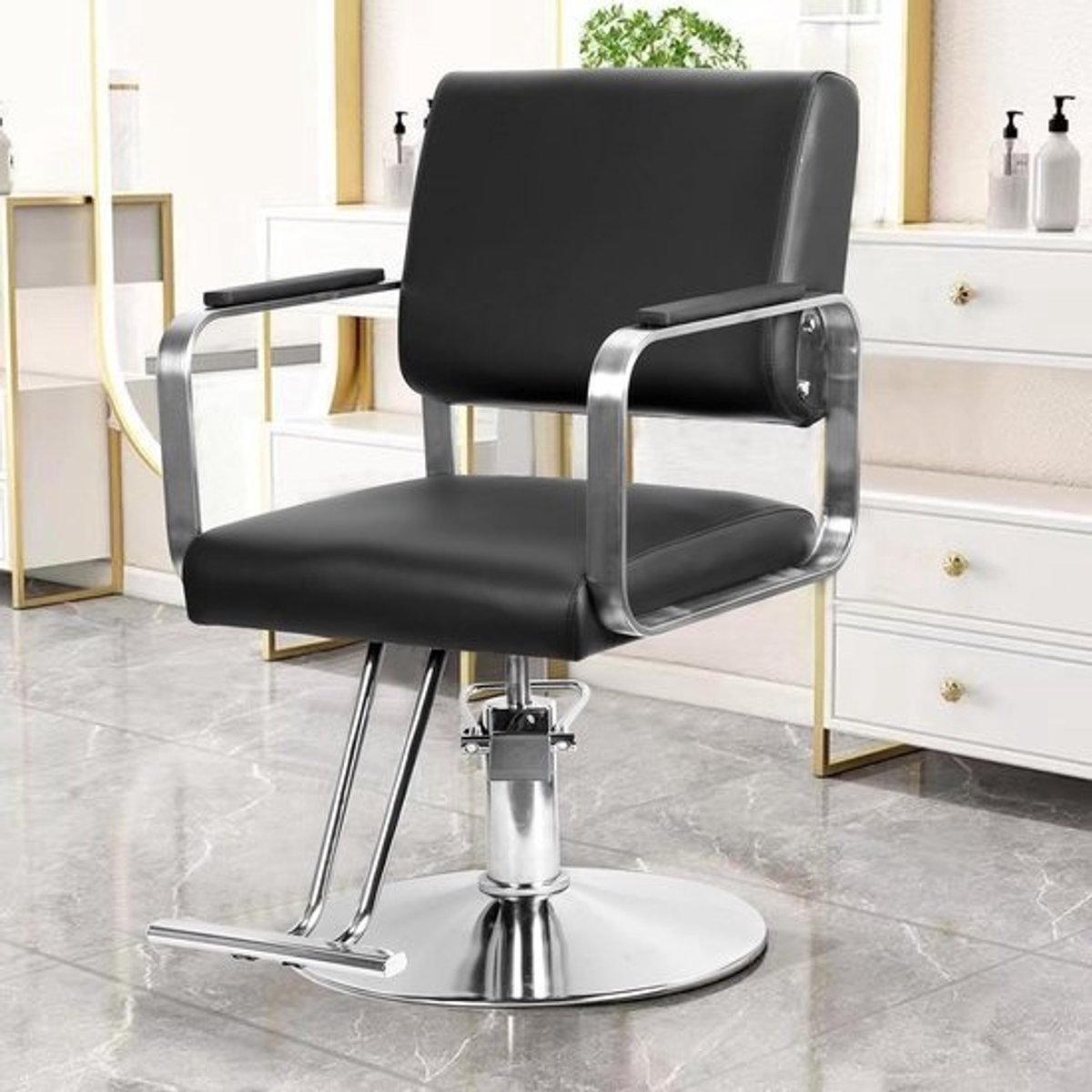 Kappersstoel - Salonstoel - Kapperswerk - Hydraulisch verstelbaar - 150 kg capaciteit - Zwart