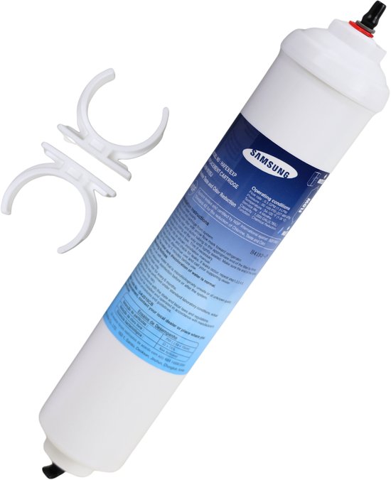 Witte Samsung in-line waterfilter met twee witte clips, naast blauw/groene verpakking.
