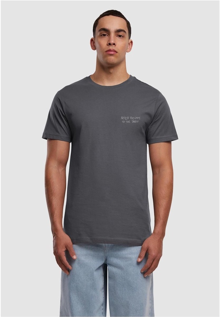 Mister Tee Never Too Late To The Party Heren Tshirt S Grijs