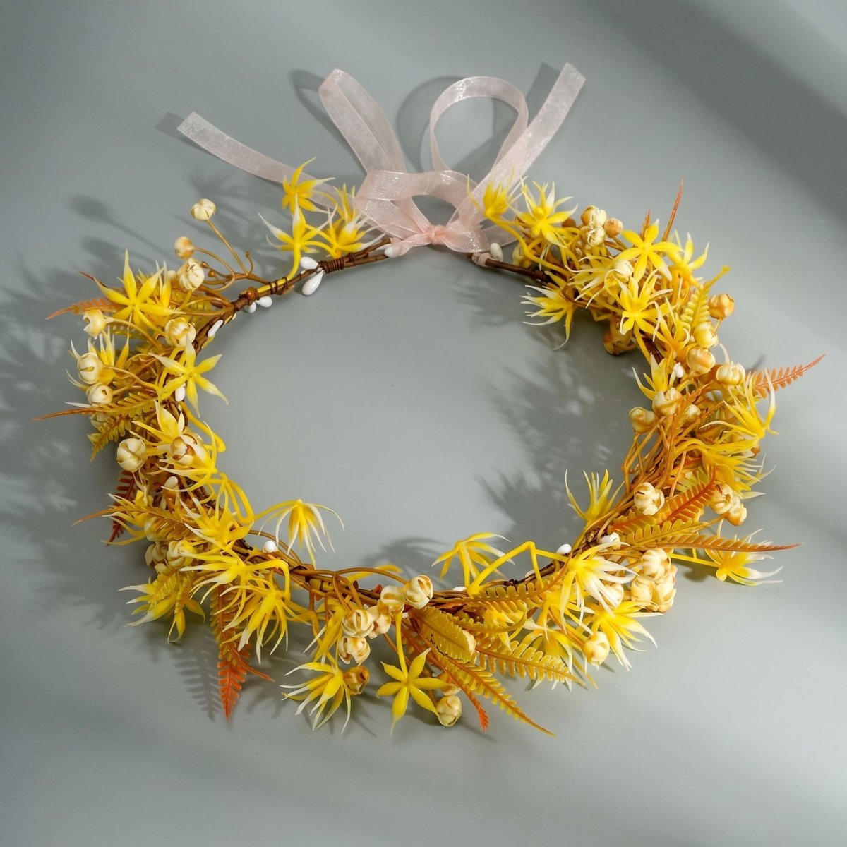 Kunstbloemen Hoofdkrans, Bloemencirkel Haarband met Satin‑Lint, Bruiloft & Fotoshoot Haaraccessoire,Gele romantische strandbloemenkrans