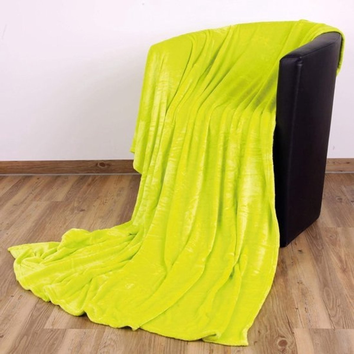 Woondeken Pluche - Knuffel Plaid - Bank en Stoel - Öko-Tex 100 Gecertificeerd - 60 x 80 cm - Groen