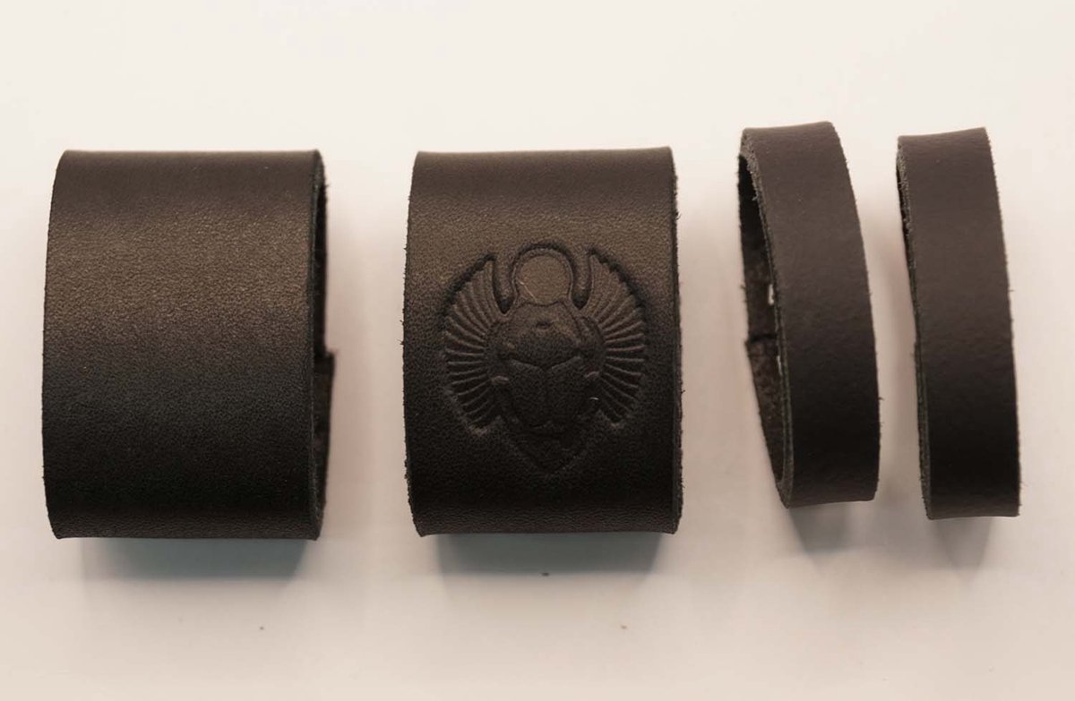 4 Lederen riem lusjes voor broekriem van 4 cm breed, 1x zwart met lus breedte 3 cm en 2x zwart met lus breedte 1 cm en 1x figuur met lus breedte 3 cm - zwarte leren lusje vervangen voor lederen broekriem - riem repareren nieuw lusje