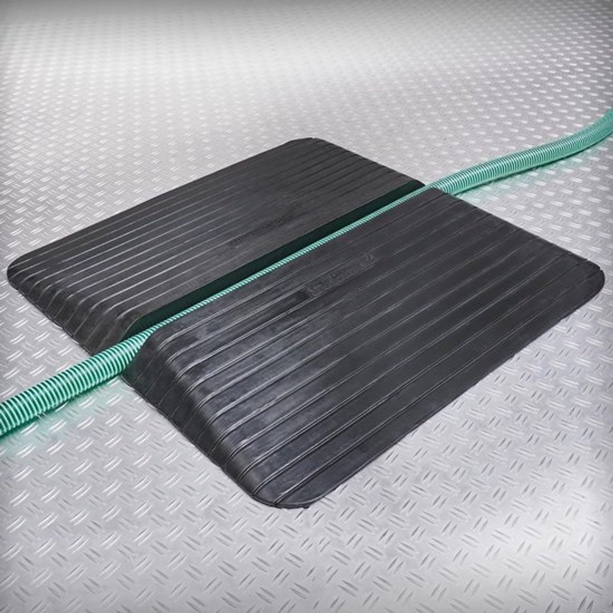 Rubberen drempelhulp - Opstapje helling - Obstakels overbruggen - Antislip profiel - 90x42x5 cm - Zwart