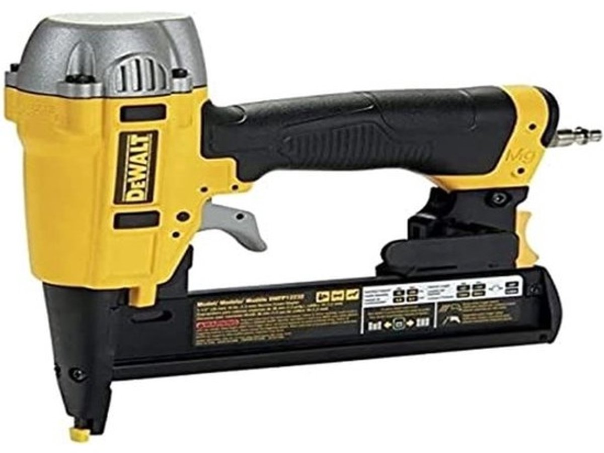 Nietnagelpistool perslucht - Pneumatische tacker - Bouw en handwerk - Enkele activering - 38 mm nietlengte - zwart