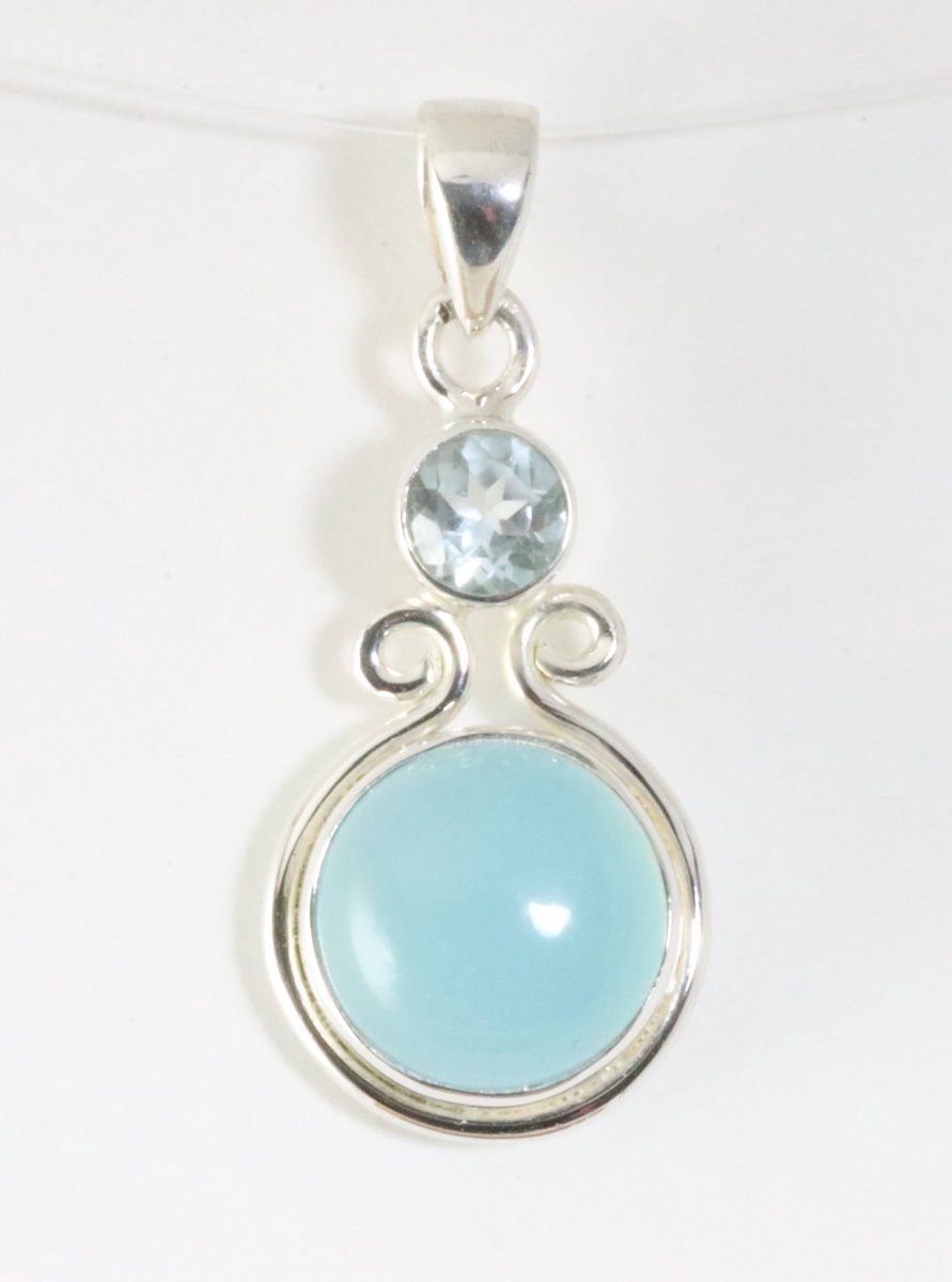 Zilveren hanger met aqua chalcedoon en blauwe topaas