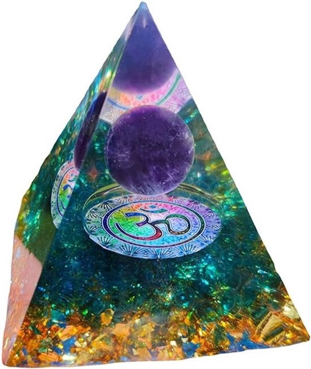 Orgonite Piramide met 7 Chakra Kristallen voor Balans en Meditatie