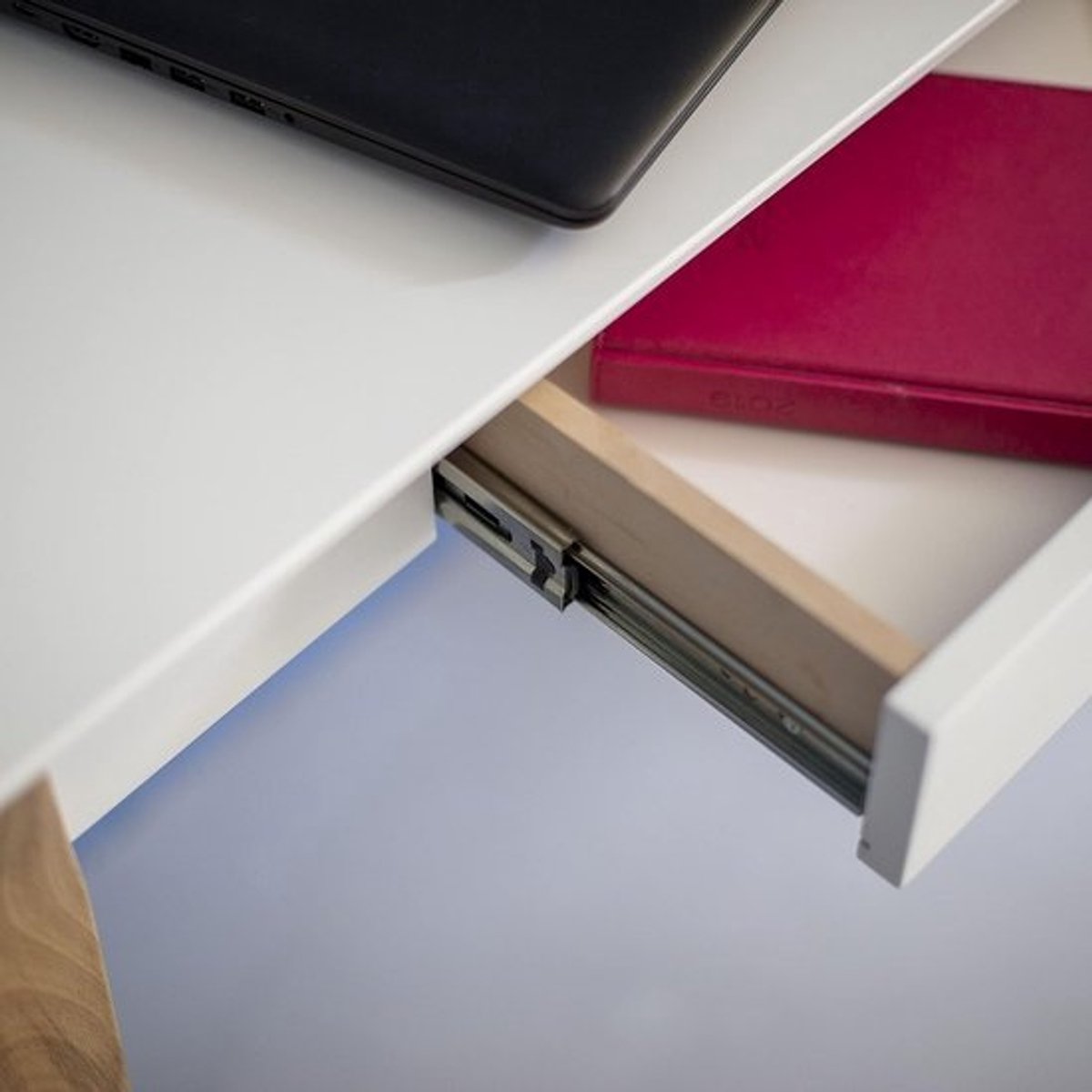 Compact Bureau met Lade - Bureau 105x40 cm - Houten Poten - Eenvoudig Montage - Beige Bruin