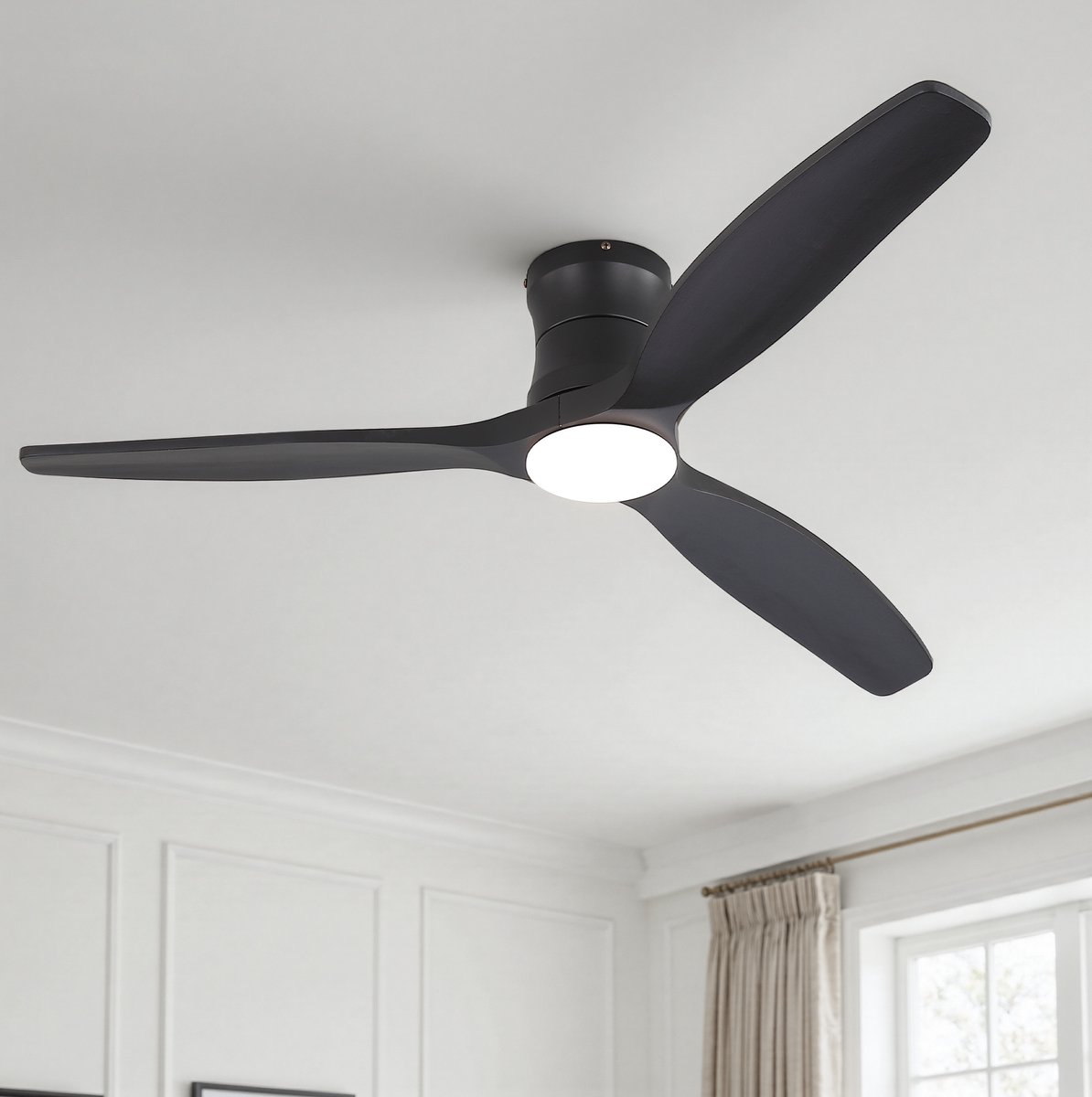 DESMIU Plafondventilator Met Licht - 132 Cm Low Profile - DC Motor Met Afstandsbediening En 6 Snelheden - Voor Middelgrote En Grote Ruimtes - Metaal En Hout - Matzwart